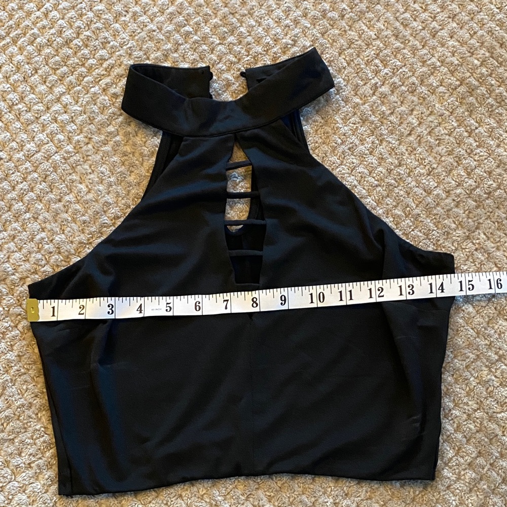 Windsor Black Cut-Out Crop Top - Picture 4 of 8
